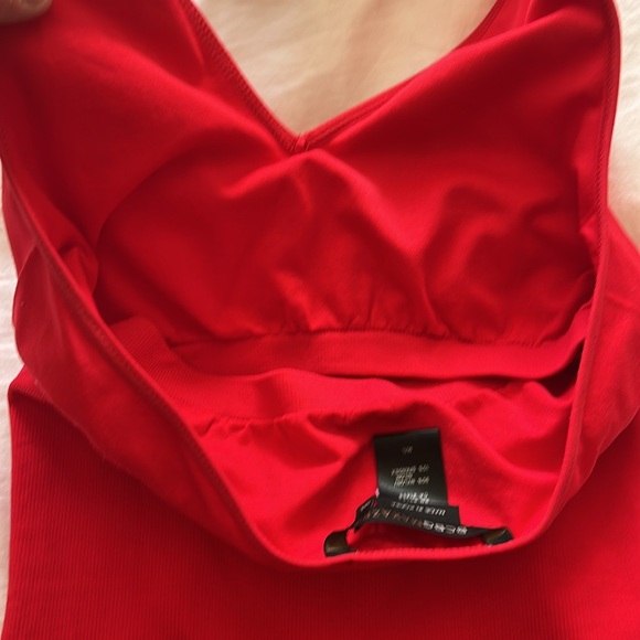 BCBG Max Azria red fitted stretch halter top m/l - Picture 4 of 5